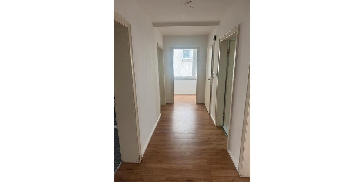 Etagenwohnung Bochum Bochum-Mitte - 4 Zimmer, 120 m&sup2;, 1.500&euro; | Angebot:25988597