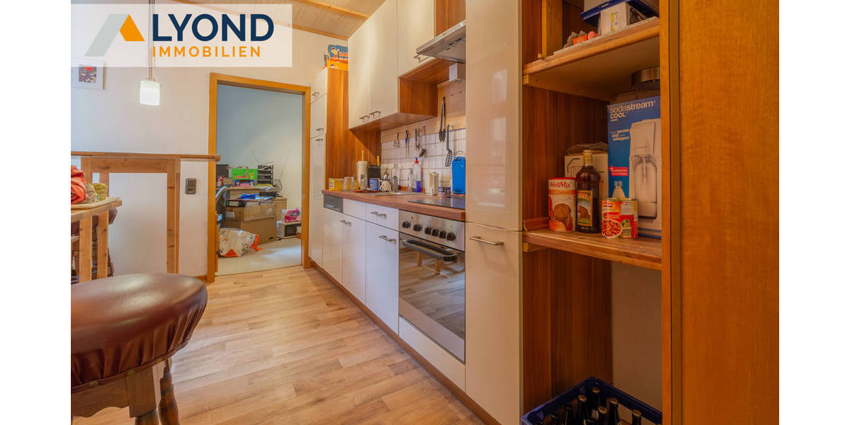 Etagenwohnung Gelsenkirchen Ückendorf - 3 Zimmer, 84 m&sup2;, 131.000&euro; | Angebot:25687793