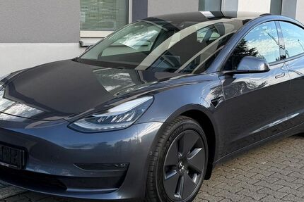 Tesla Model 3 114.000 km 23.990 &euro; Hilden 40721