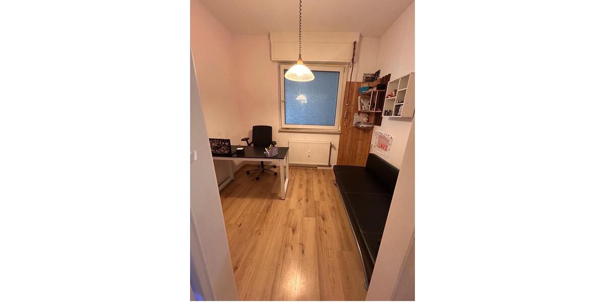 Erdgeschoßwohnung Duisburg Laar - 3 Zimmer, 93 m&sup2;, 500&euro; | Angebot:27571189