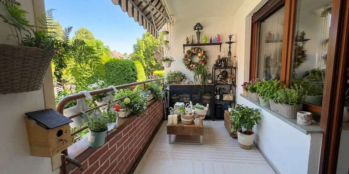 Etagenwohnung Düsseldorf Golzheim - 3 Zimmer, 92 m&sup2;, 295.000&euro; | Angebot:24465633