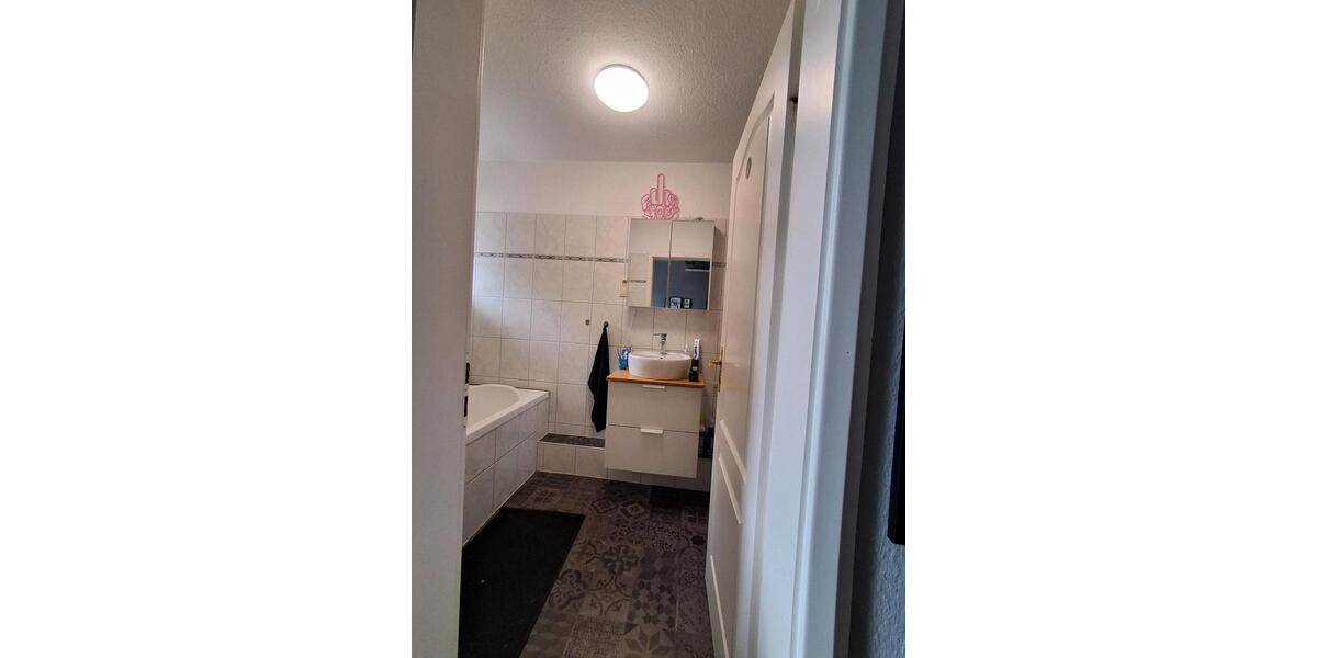 Erdgeschoßwohnung Solingen Mitte - 2 Zimmer, 59 m&sup2;, 650&euro; | Angebot:27540255