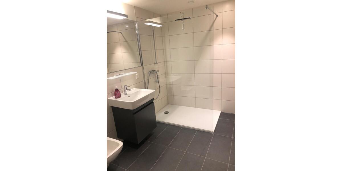 Etagenwohnung Düsseldorf Stadtbezirk 3 - 1 Zimmer, 36 m&sup2;, 1.200&euro; | Angebot:27544556