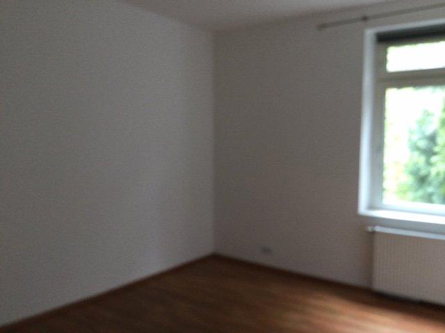 Etagenwohnung Velbert Velbert-Mitte - 3 Zimmer, 100 m&sup2;, 800&euro; | Angebot:26476732