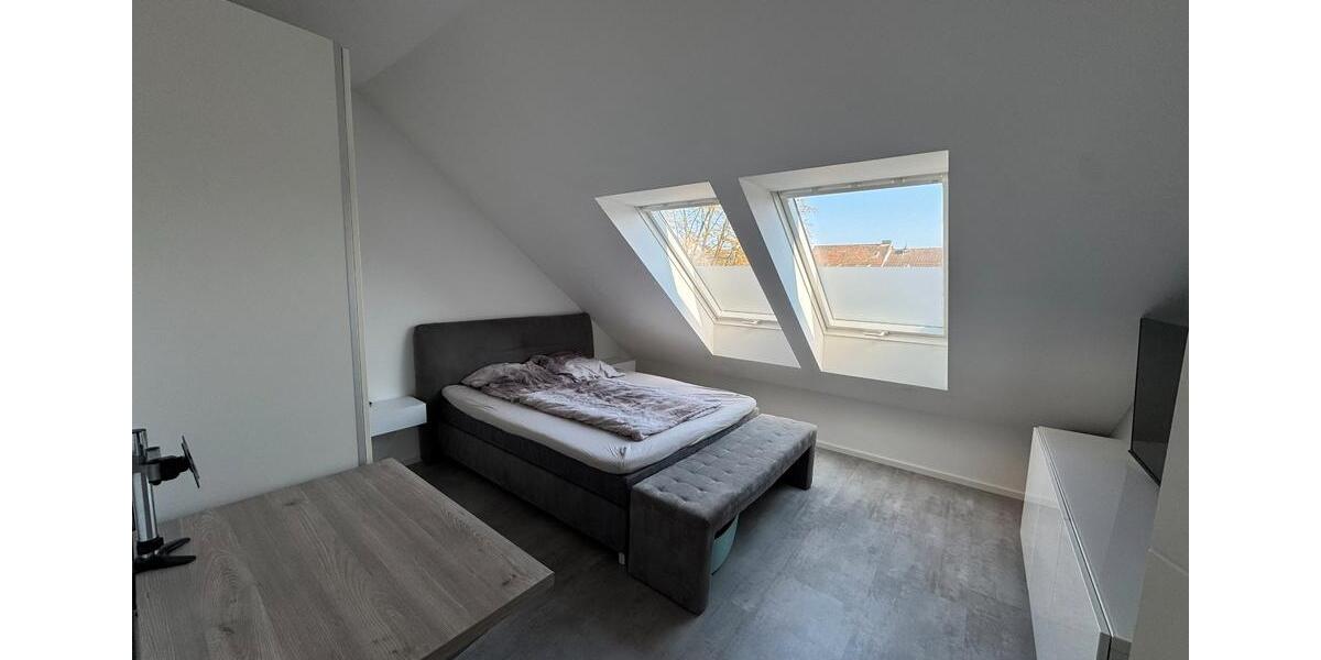 Dachgeschoßwohnung Oberhausen Alstaden - 3.5 Zimmer, 84 m&sup2;, 270.000&euro; | Angebot:27415984