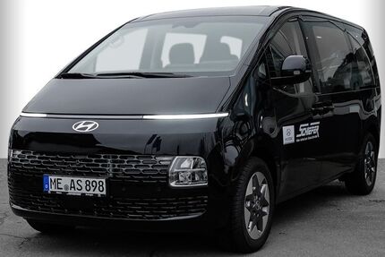 Hyundai STARIA 2.200 km 47.040 &euro; Hilden 40721