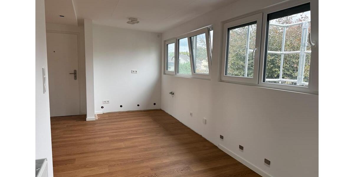 Reihenhaus Wuppertal Gemarkung Vohwinkel - 10 Zimmer, 192 m&sup2;, 650.000&euro; | Angebot:27537267