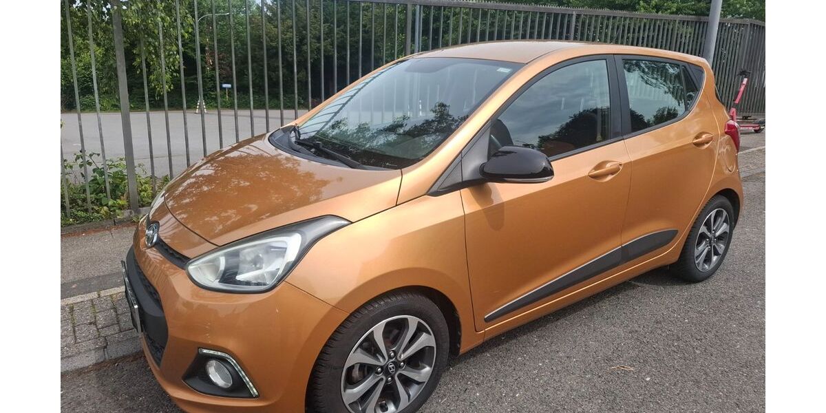 Hyundai i10 86.000 km 6.890 &euro; wuppertal 42277
