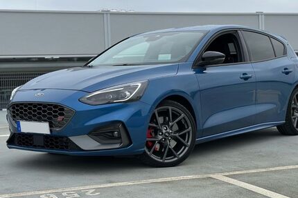 Ford Focus 41.400 km 23.700 &euro; Remscheid 42897