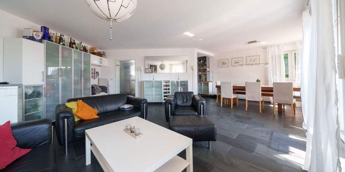 Etagenwohnung Bochum Dahlhausen - 8 Zimmer, 220 m&sup2;, 399.500&euro; | Angebot:25721357