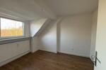 Dachgeschoßwohnung Essen Stadtbezirk V - 2.5 Zimmer, 30 m&sup2;, 276&euro; | Angebot:25962705