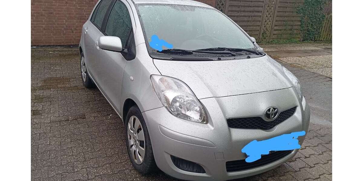 Toyota Yaris 178.500 km 2.599 &euro; ESSEN 45289