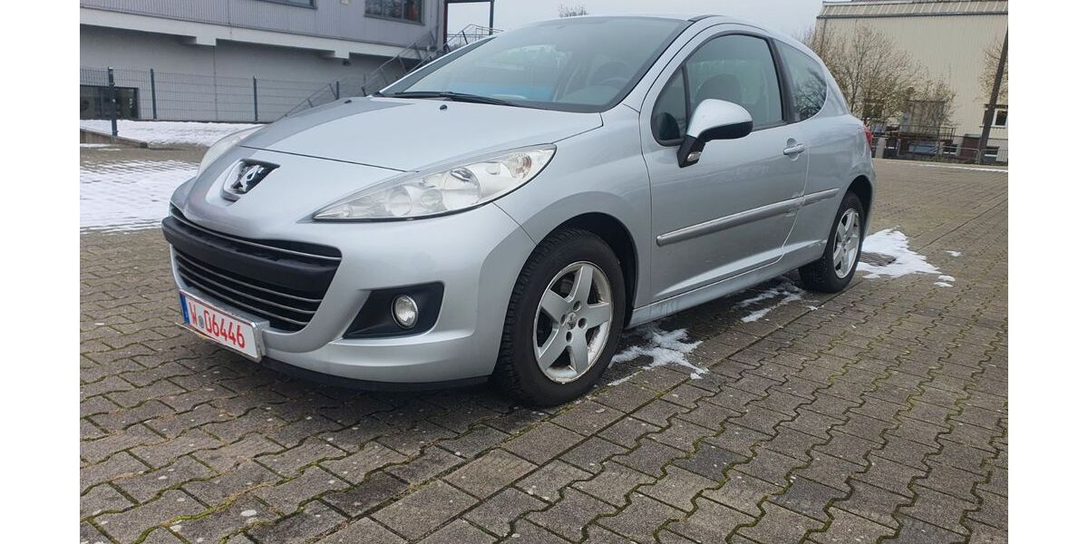 Peugeot 207 170.000 km 1.999 &euro; Wuppertal 42389