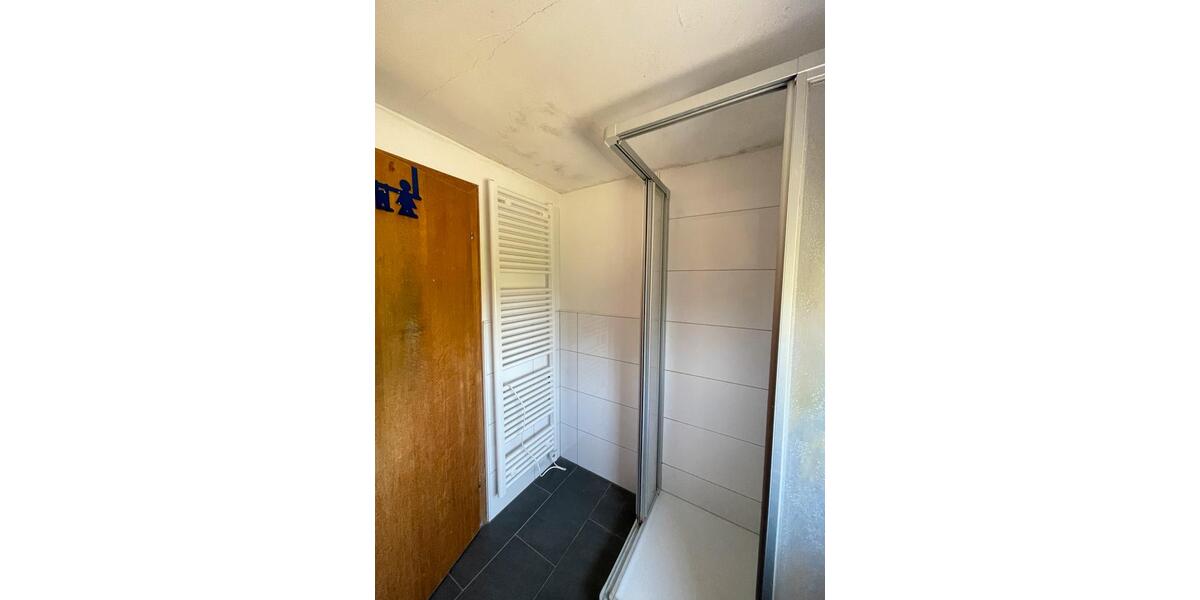 Etagenwohnung Langenfeld (Rheinland) - 9 Zimmer, 212 m&sup2;, 3.500&euro; | Angebot:26385101