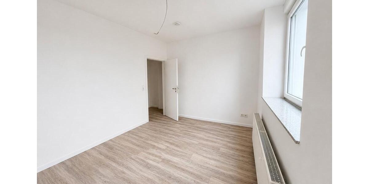 Erdgeschoßwohnung Duisburg Mittelmeiderich - 3 Zimmer, 97 m&sup2;, 820&euro; | Angebot:27552986