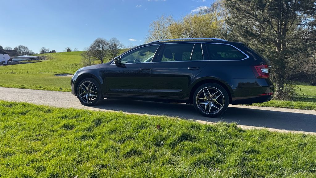 Skoda Octavia 112.118 km 18.990 &euro; Wuppertal 42113