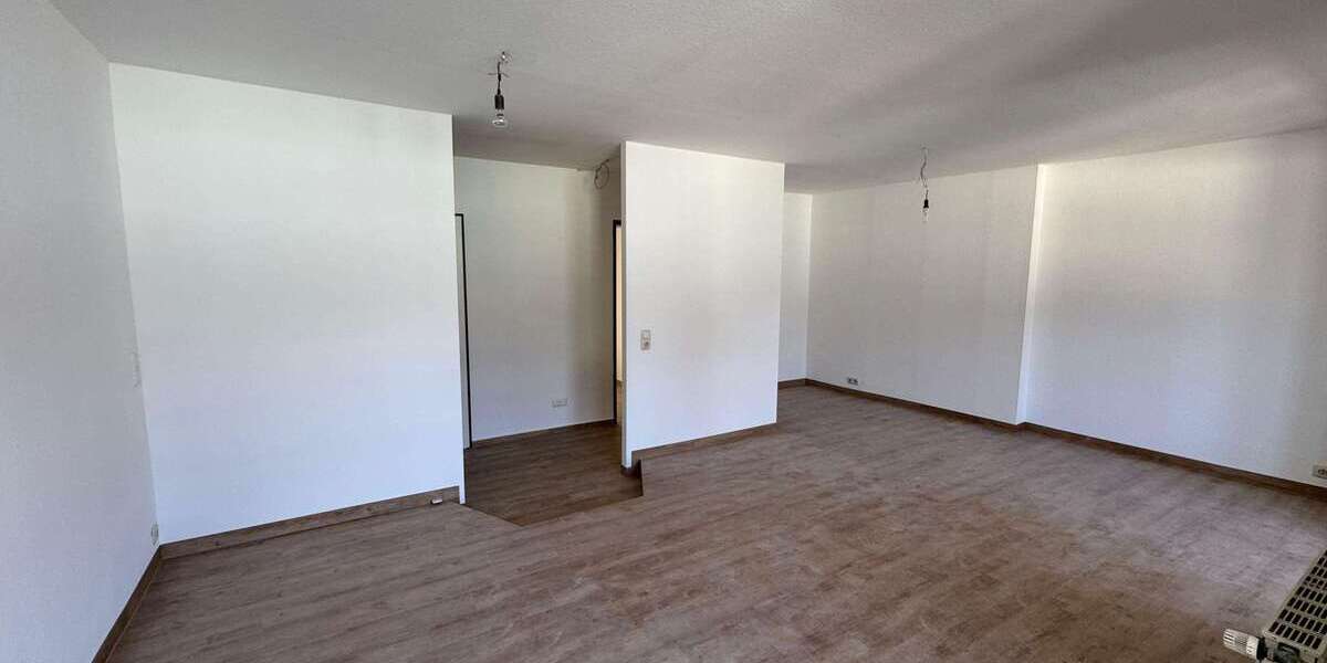 Etagenwohnung Bochum - 4 Zimmer, 92 m&sup2;, 785&euro; | Angebot:27564447