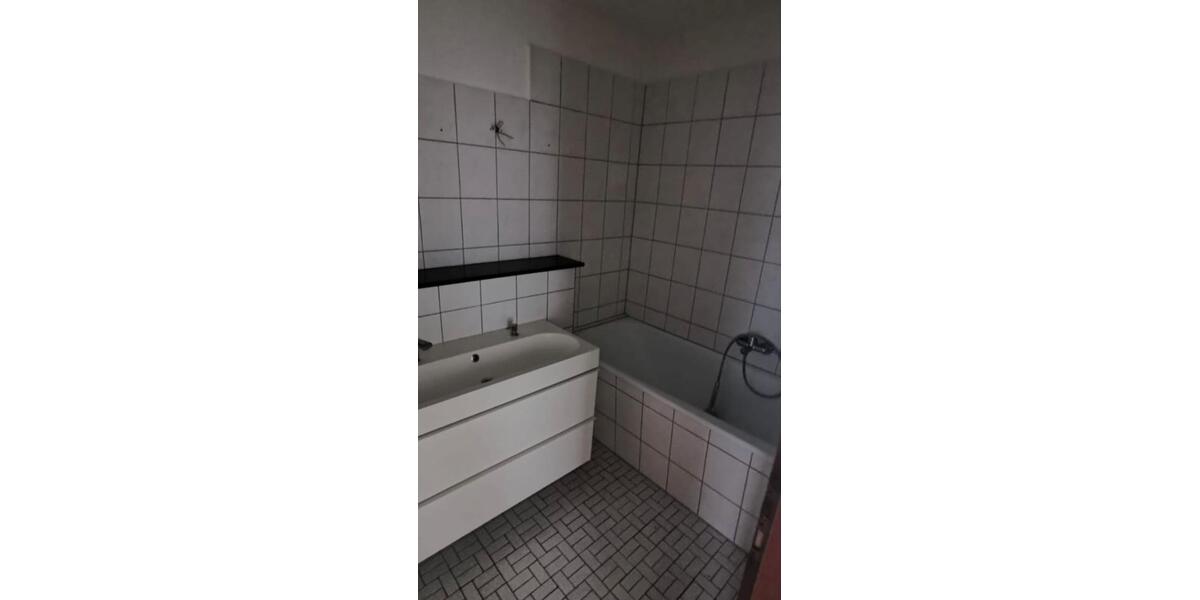 Etagenwohnung Duisburg Rheinhausen - 3.5 Zimmer, 82 m&sup2;, 1.020&euro; | Angebot:27577035