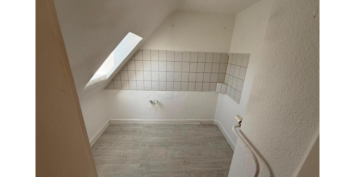 Dachgeschoßwohnung Duisburg Angerhausen - 3 Zimmer, 55 m&sup2;, 550&euro; | Angebot:27581279