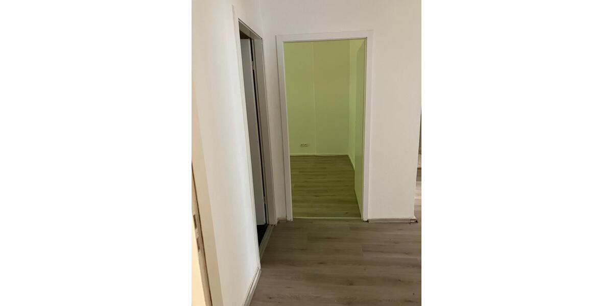 Erdgeschoßwohnung Wuppertal Barmen - 3 Zimmer, 90 m&sup2;, 615&euro; | Angebot:27553937