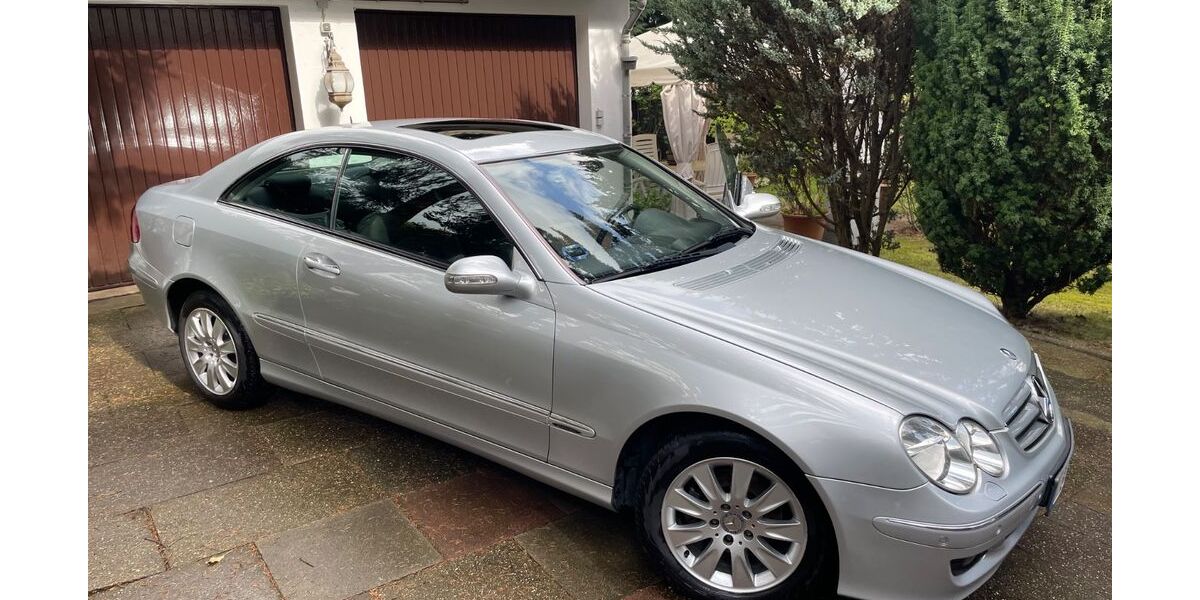 Mercedes-Benz CLK 200 140.185 km 7.250 &euro; Essen 45259