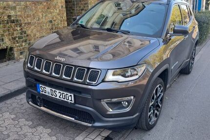Jeep Compass 72.000 km 16.490 &euro; Solingen 42697