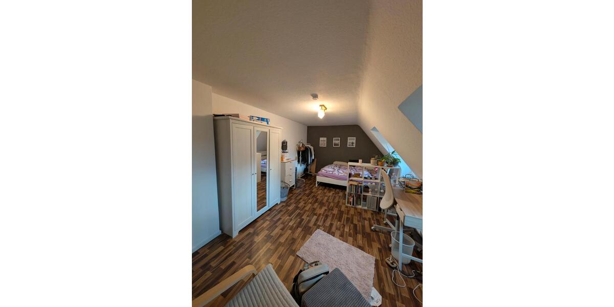 Dachgeschoßwohnung Bochum Querenburg - 3 Zimmer, 68 m&sup2;, 680&euro; | Angebot:26003605