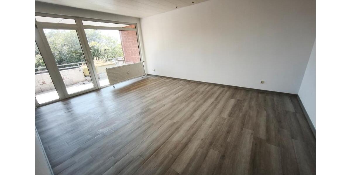 Etagenwohnung Duisburg Huckingen - 3 Zimmer, 92 m&sup2;, 1.050&euro; | Angebot:27586893