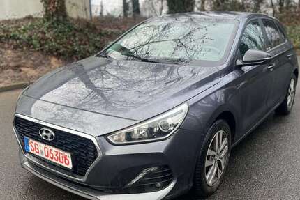 Hyundai i30 100.000 km 12.800 &euro; Solingen 42655