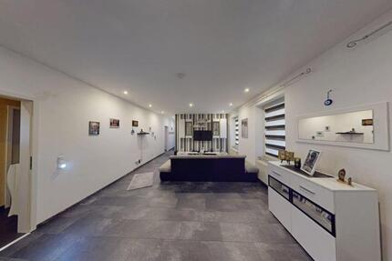 Wohnung Wuppertal - 4 Zimmer, 94 m&sup2;, 900&euro; | Angebot:25650421