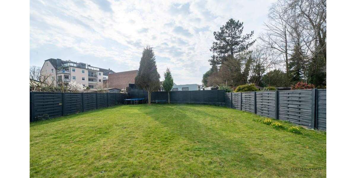 Einfamilienhaus Leichlingen - 8 Zimmer, 176 m&sup2;, 699.000&euro; | Angebot:25669323