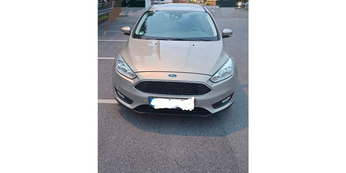 Ford Focus 22.300 km 8.900 &euro; Solingen 42651