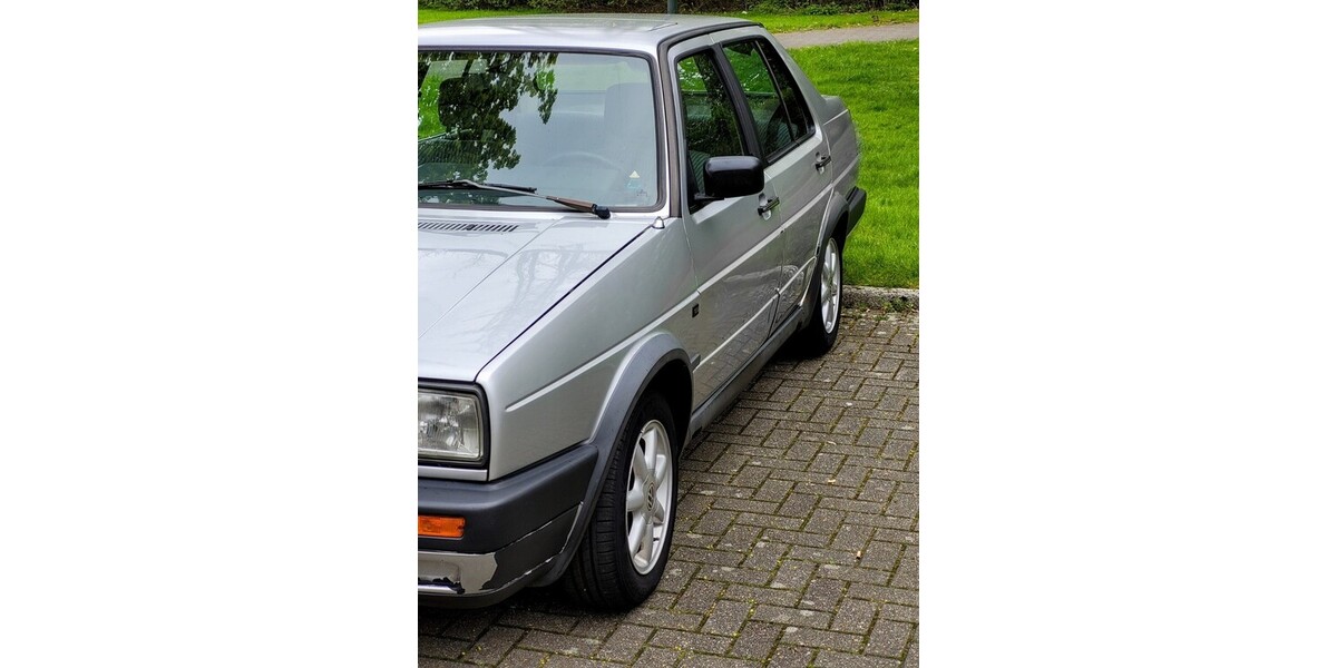 VW Jetta 184.000 km 4.000 &euro; Düsseldorf 40213