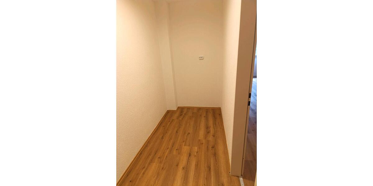 Erdgeschoßwohnung Velbert Pöthen - 1.5 Zimmer, 45 m&sup2;, 400&euro; | Angebot:27582550