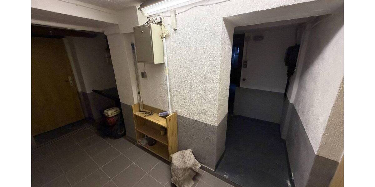 Mehrfamilienhaus, Wohnhaus Essen Stoppenberg - 9 Zimmer, 221 m&sup2;, 299.000&euro; | Angebot:25897495