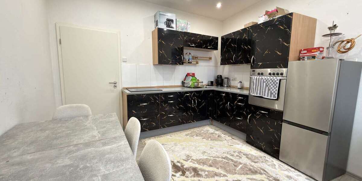 Modernisiertes 3-Parteienhaus mit Maisonette und Gartenanteil nahe Centro - Mehrfamilienhaus, Wohnhaus Oberhausen Osterfeld | Angebot:26041244