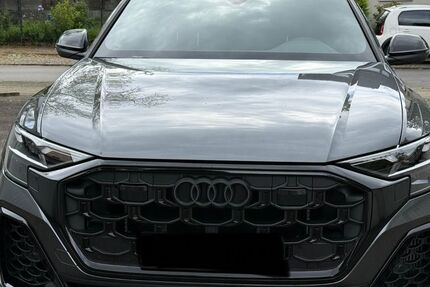 Audi Q8 9.900 km 49.990 &euro; Düsseldorf 40221