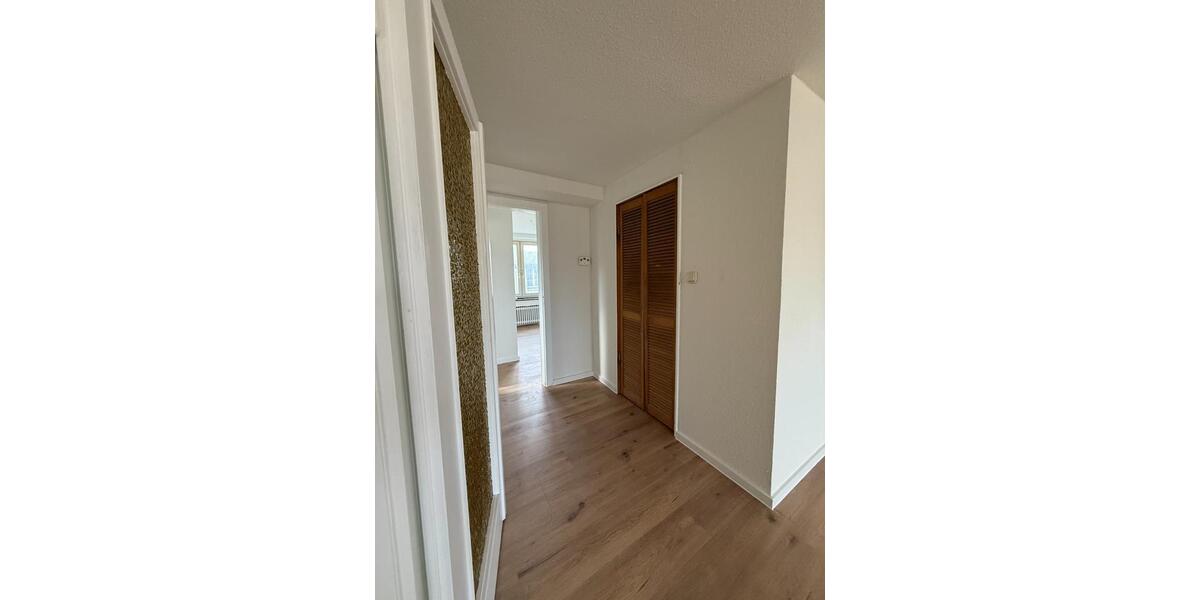 Dachgeschoßwohnung Gelsenkirchen - 2 Zimmer, 85 m&sup2;, 460&euro; | Angebot:25418936