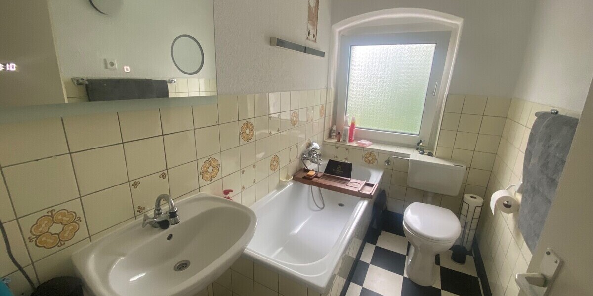 Schöne lichtdurchflutete Wohnung mit separatem Mansardenzimmer! - Etagenwohnung Remscheid Gemarkung Bergisch Born | Angebot:27194878