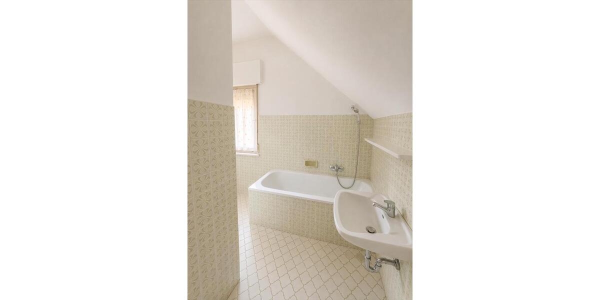 Mehrfamilienhaus, Wohnhaus Remscheid Reinshagen - 7 Zimmer, 200 m&sup2;, 395.800&euro; | Angebot:27217217