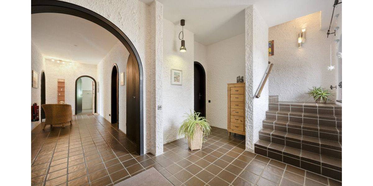 Großzügiges Einfamilienhaus mit einer Einheit für ein stilles Gewerbe - Einfamilienhaus Radevormwald Innenstadt | Angebot:26894787
