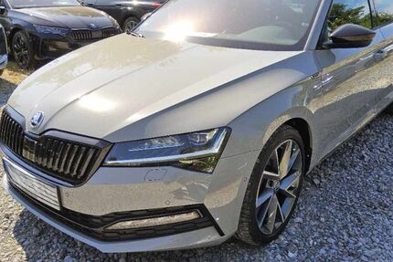 Skoda Superb 40.081 km 32.980 &euro; Hilden 40721