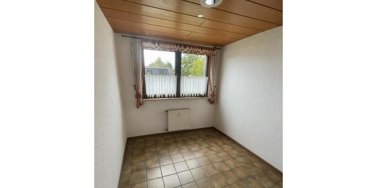 Dachgeschoßwohnung Bochum Günnigfeld - 3 Zimmer, 107 m&sup2;, 695&euro; | Angebot:27533094