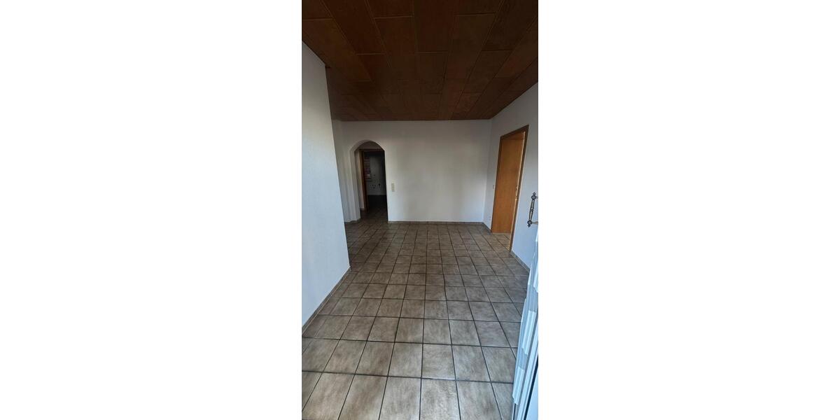 Erdgeschoßwohnung Ratingen Lintorf - 3.5 Zimmer, 85 m&sup2;, 850&euro; | Angebot:25990085