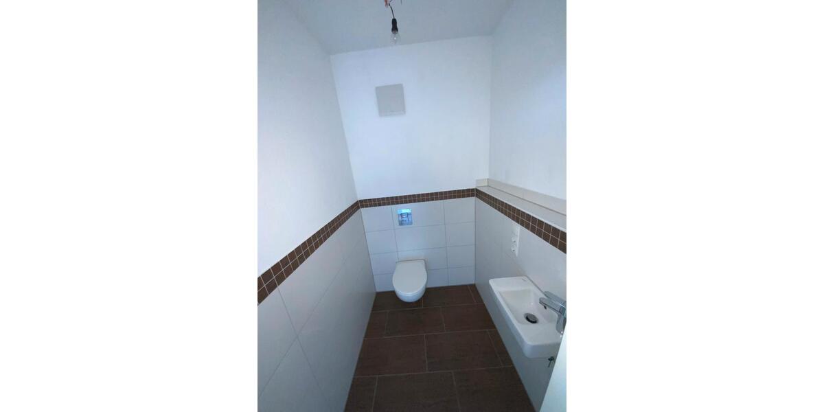 Dachgeschoßwohnung Meerbusch - 3 Zimmer, 111 m&sup2;, 1.589&euro; | Angebot:25307483