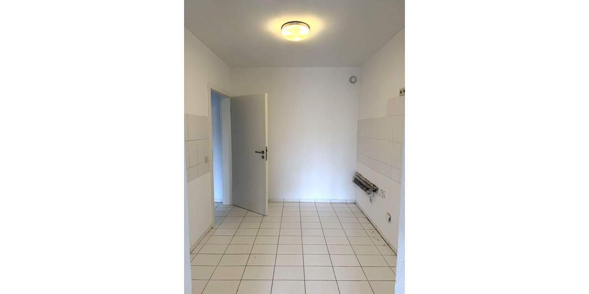 Etagenwohnung Düsseldorf Düsseltal - 2 Zimmer, 74 m&sup2;, 875&euro; | Angebot:25999587