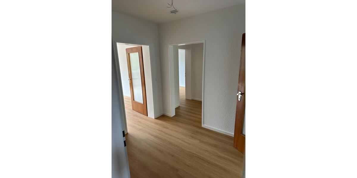 Etagenwohnung Düsseldorf Heerdt - 3 Zimmer, 70 m&sup2;, 1.200&euro; | Angebot:27577143