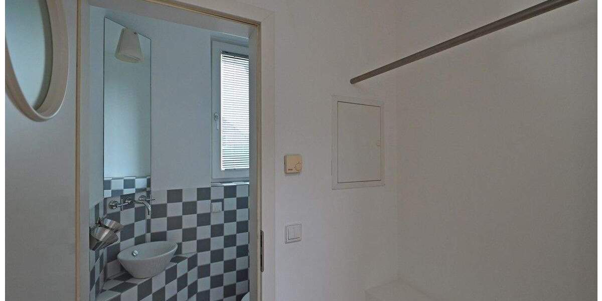 Etagenwohnung Essen Bredeney - 2 Zimmer, 105 m&sup2;, 475.000&euro; | Angebot:25726330