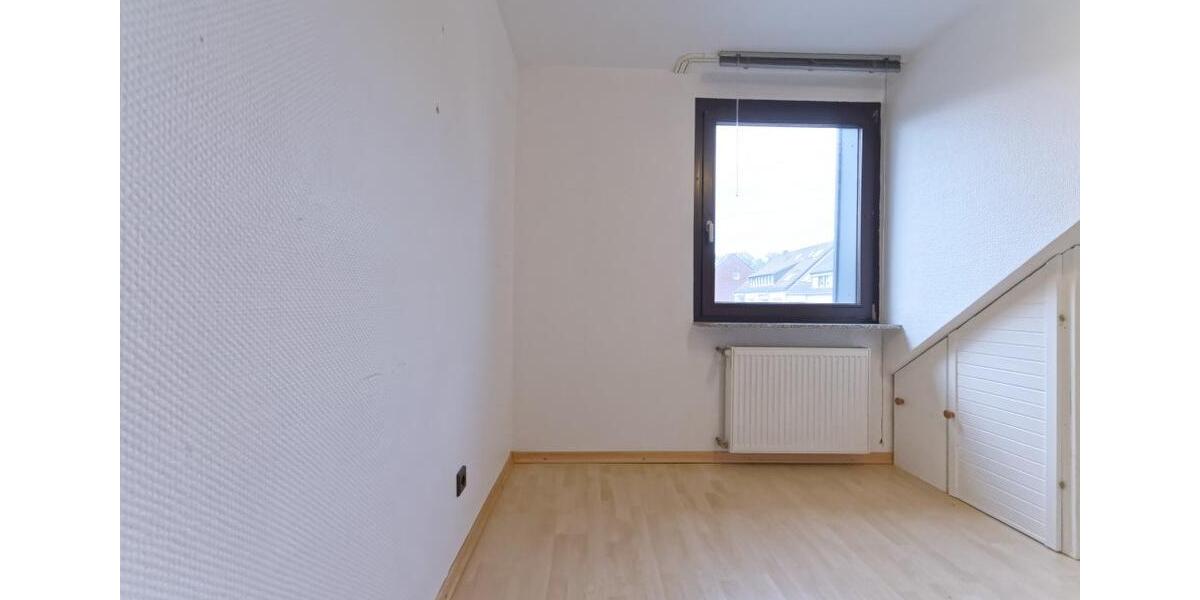 Dachgeschoßwohnung Oberhausen Biefang - 4 Zimmer, 97 m&sup2;, 217.000&euro; | Angebot:27224333