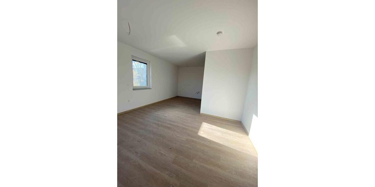 Erdgeschoßwohnung Essen Stadtbezirk VI - 1 Zimmer, 38 m&sup2;, 459&euro; | Angebot:25830460